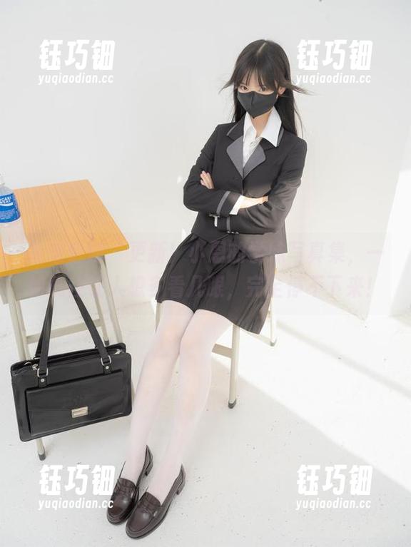 紧急企划-小恩 紧急企划 - 更新!小恩的学妹写真集,一如既往让人想多看几眼,完全停不下来!