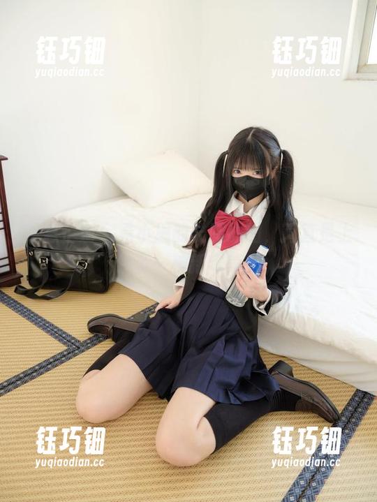 紧急企划-小恩 紧急企划 - 看小恩的长腿原图,简直是上线了一种新审美!