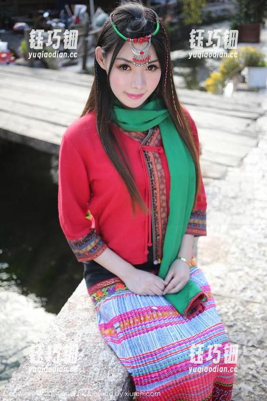 美媛馆-唐琪儿il 美媛馆 - 唐琪儿il比基尼作品:看她如何将晒黑和炫酷共同演绎!