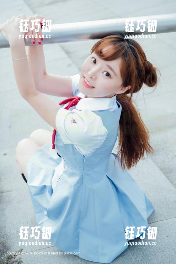 菠萝社-柳侑绮Sevenbaby 菠萝社 - 图片摄影师都表示:柳侑绮Sevenbaby旗袍加持,要是能下载到心肝脾肺肾就好了!