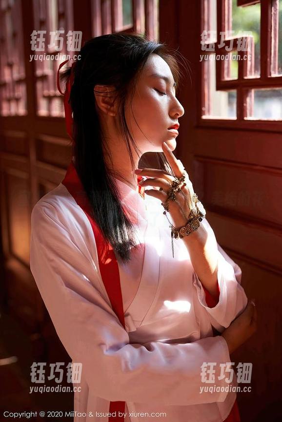 蜜桃社-美绪 蜜桃社 - 高清写真带来了什么?美绪的花嫁让我想起了童话!