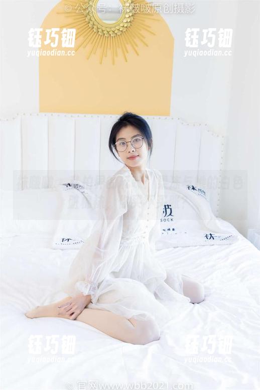 袜啵啵-果冻 袜啵啵 - 私拍界的玩味:果冻与她的白色脏棉袜,你买不买账?