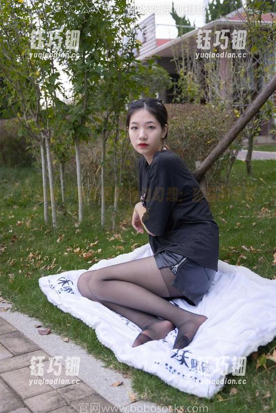 袜啵啵-瑶瑶 袜啵啵 - 图库里的海边幻想:瑶瑶的写真故事