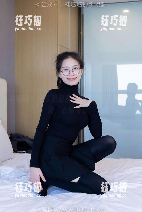 袜啵啵-甜甜圈 袜啵啵 - 分享甜甜圈的美脚图库,脚步轻盈,心情飞扬!