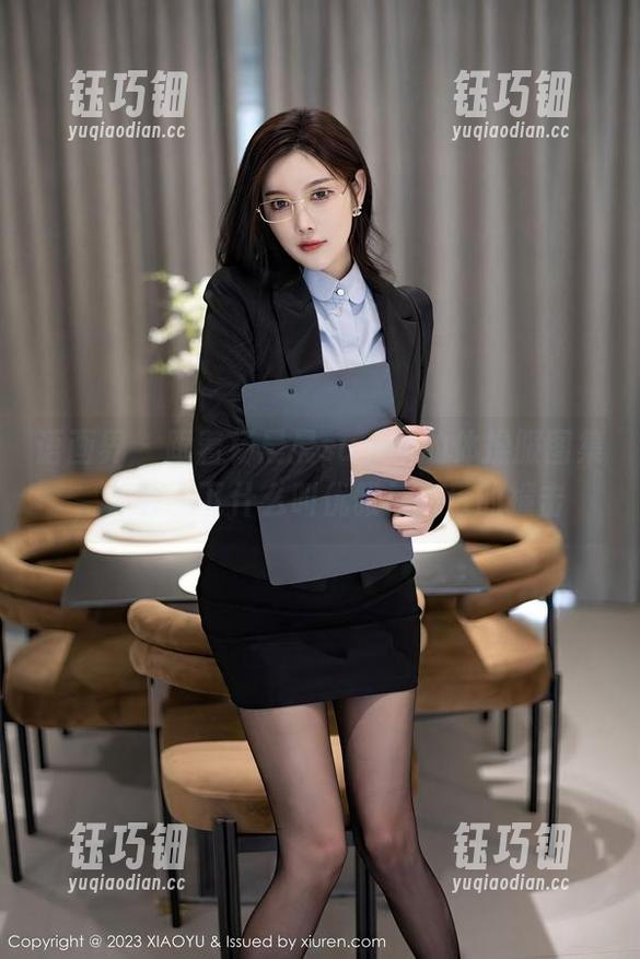 语画界-杨晨晨sugar 语画界 - 跟着杨晨晨sugar的体操服图集,体会一下什么叫优雅与力量的撞击