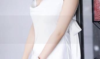 语画界 – 如果你只看高清图片,杨紫嫣的裸足会让你心动