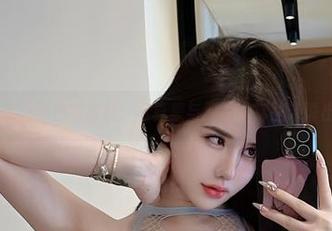 微密圈 – 走近阿色的灰丝：写真集与原图中那些未说出口的情愫