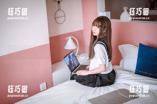 青水百合子 不只是黑白:青水百合子的图包里有种让人迷失的静谧