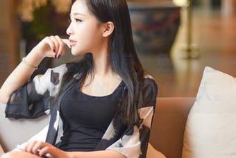 青豆客 – 女王就在眼前,免费套图来袭!莫雅淇教你如何优雅地迷人。