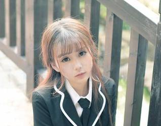 青豆客 – 女神黄歆苑chobits的全套图集：看完我都不敢直视了！