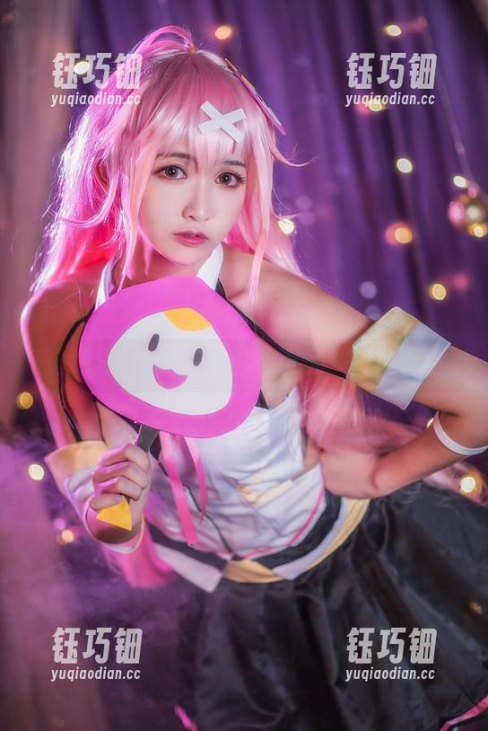鳗鱼霏儿 壁纸里的护士:鳗鱼霏儿的美图魔法!