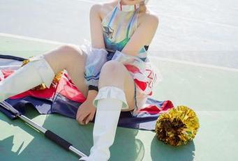 怎么把白衬衫穿出新高度?麻花麻花酱的写真集告诉你,下载走一波!